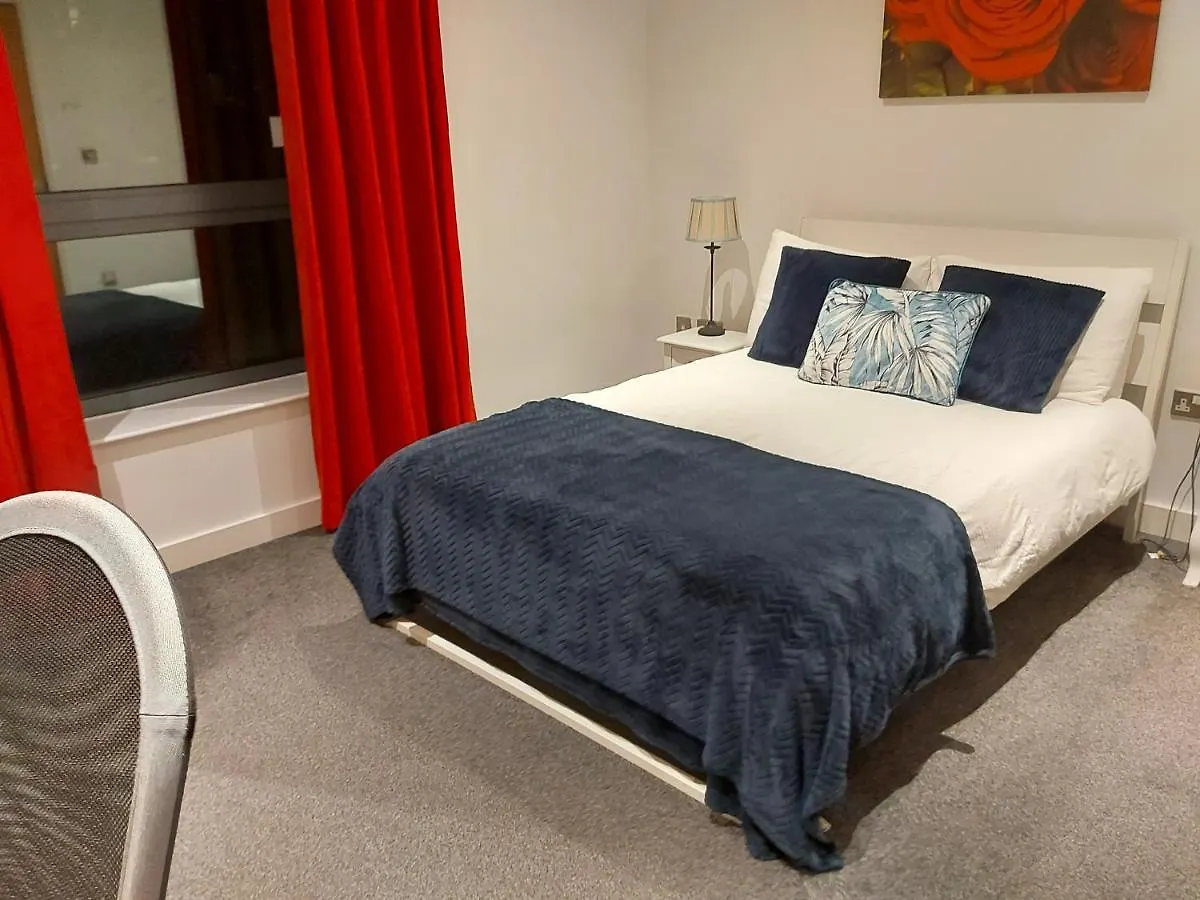 Large 2 Bed, 2 Bath, Free Parking & Wifi Appartement Sheffield 0*,  Verenigd Koninkrijk